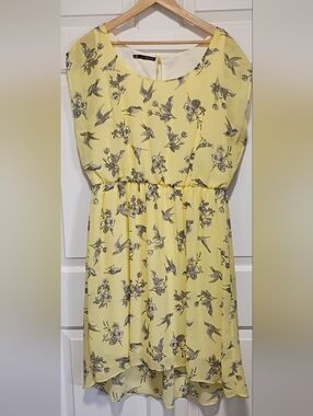 Dress Size XL Butter Yellow Birds Spring Easter Mother's Day Sleeveless Flowers